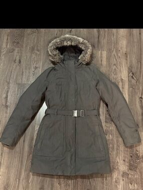 The North Face down parka winter coat women’s small